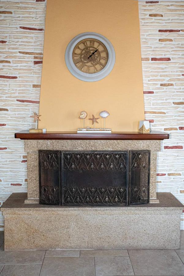 Sette Venti Apartment Agia Marina  Bagian luar foto